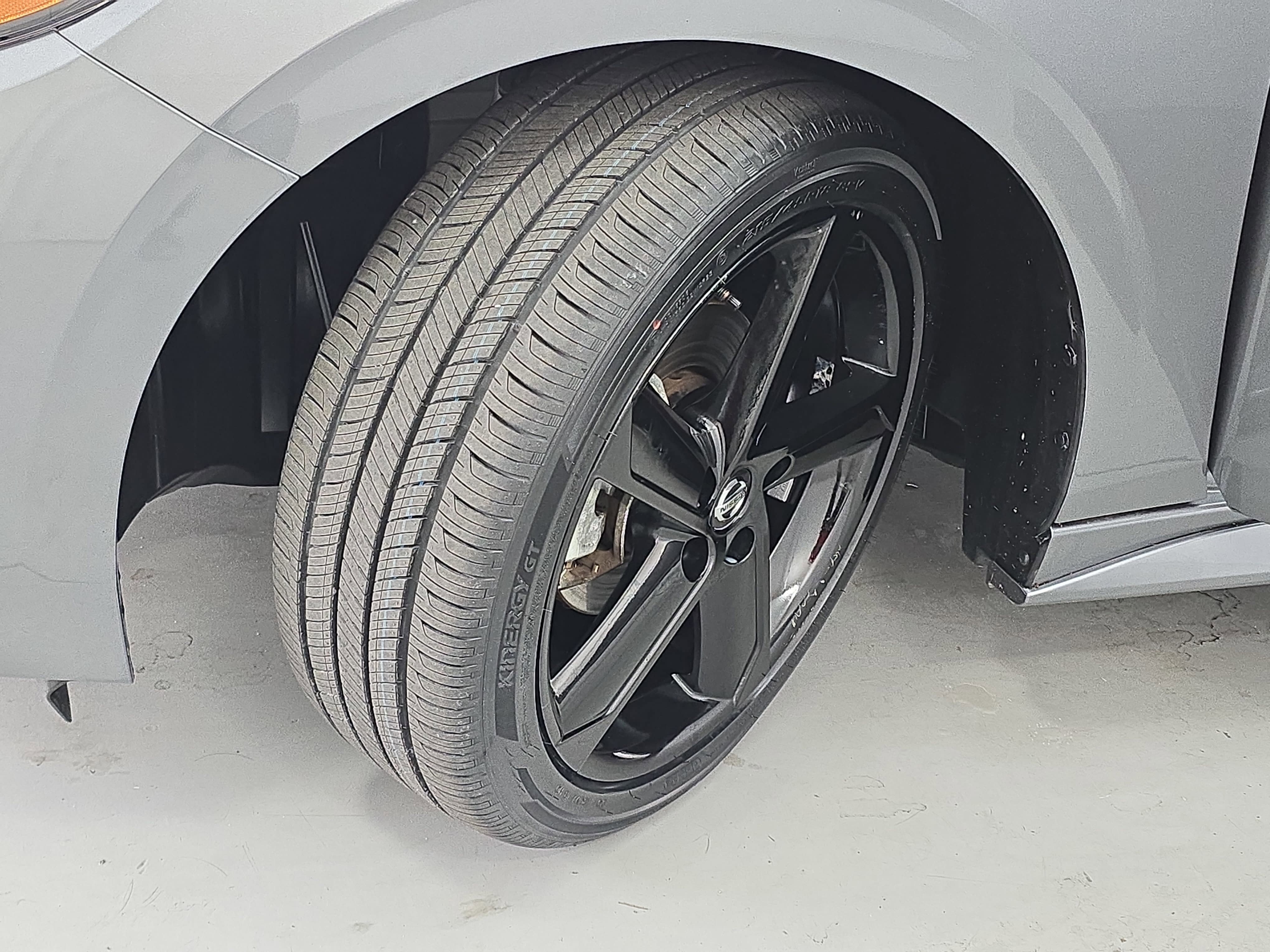 Certified 2023 Nissan Sentra SR w/ Midnight Edition Package FWD image 30