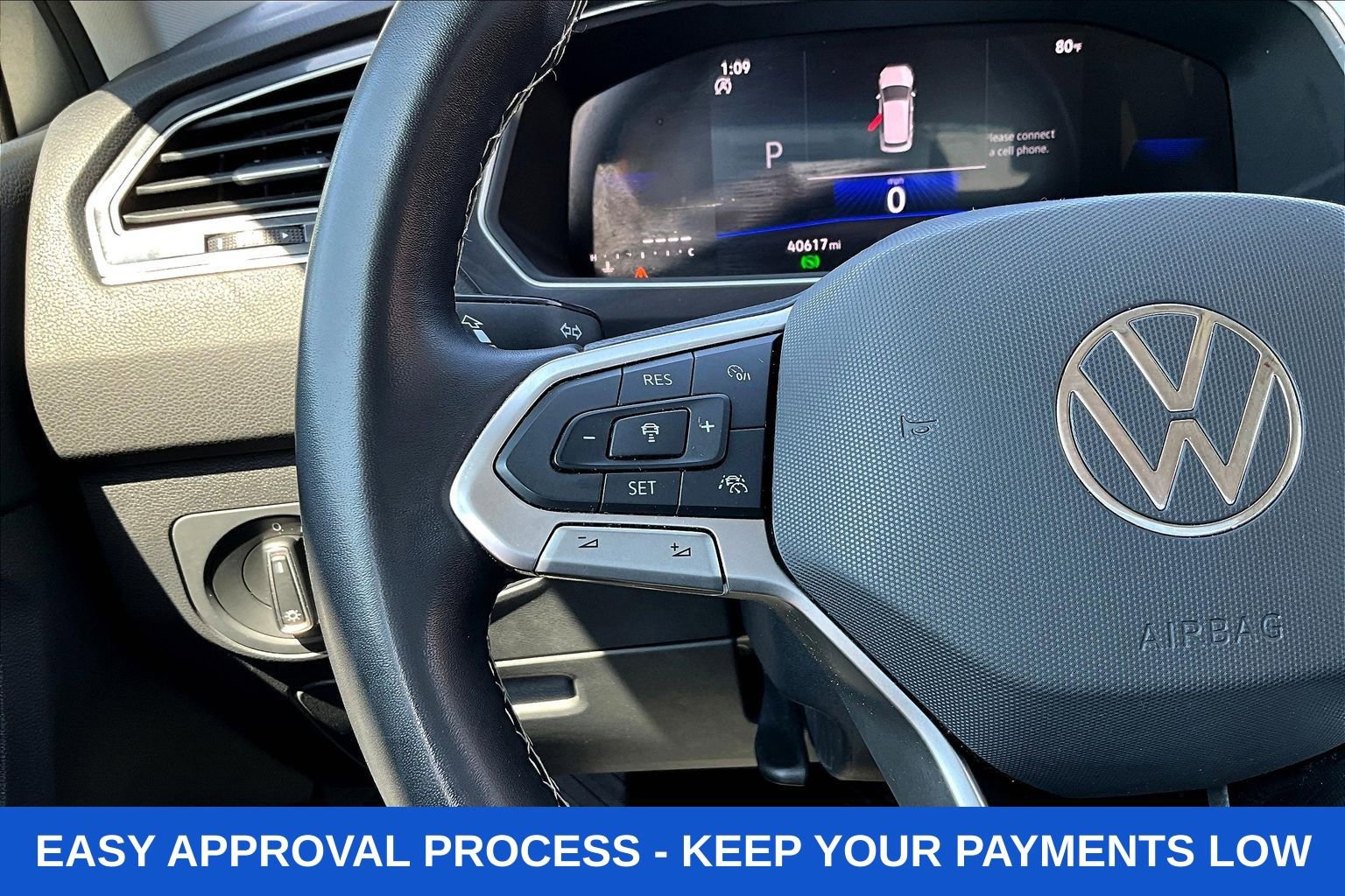 Used 2024 Volkswagen Tiguan SE image 14