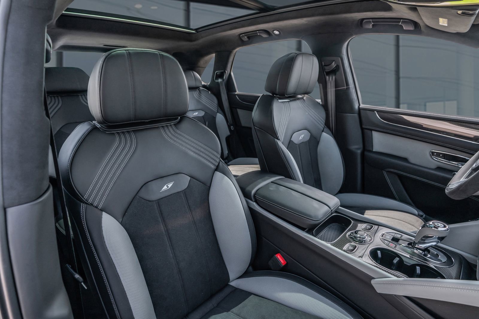 New 2025 Bentley Bentayga image 60