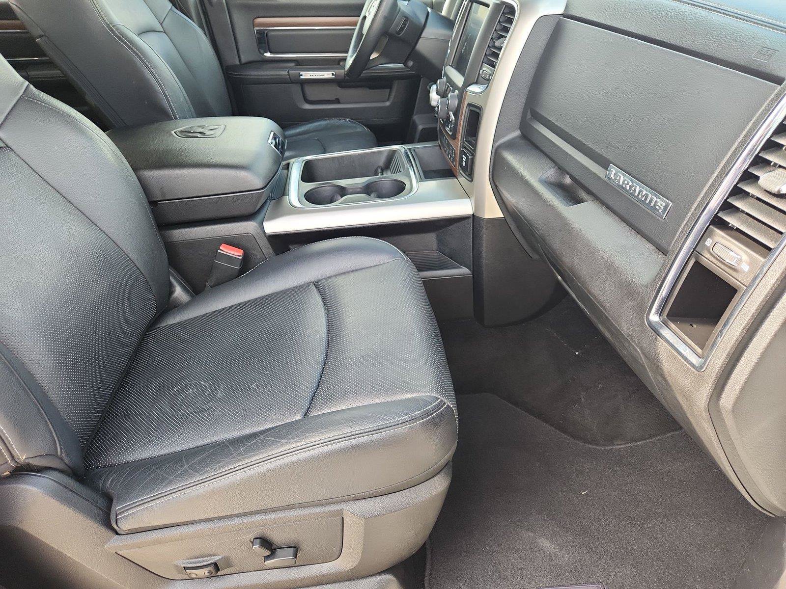 Used 2015 RAM 1500 Laramie w/ Convenience Group AWD/4WD image 28