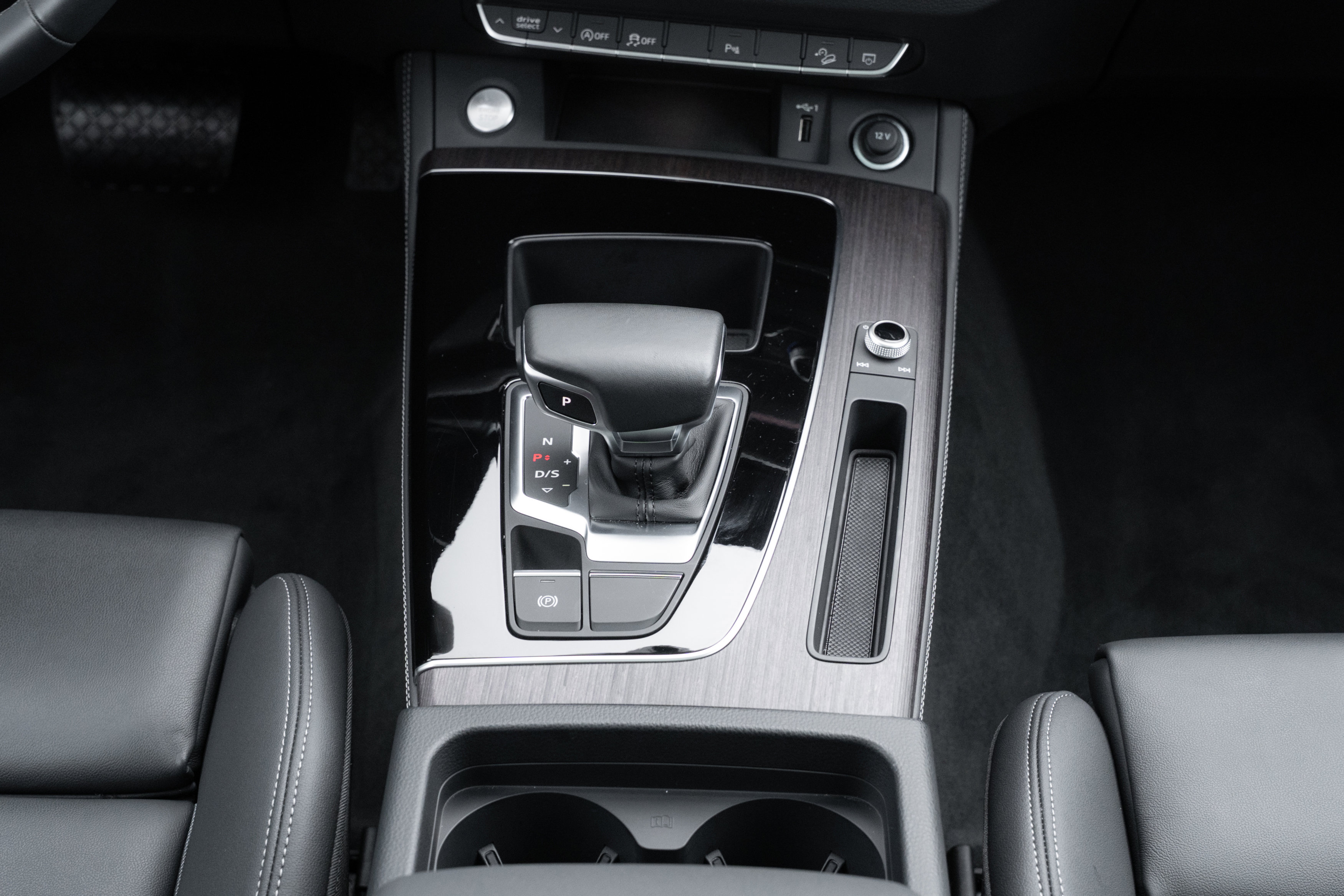 Certified 2025 Audi Q5 2.0T Premium Plus w/ Premium Plus Package image 18