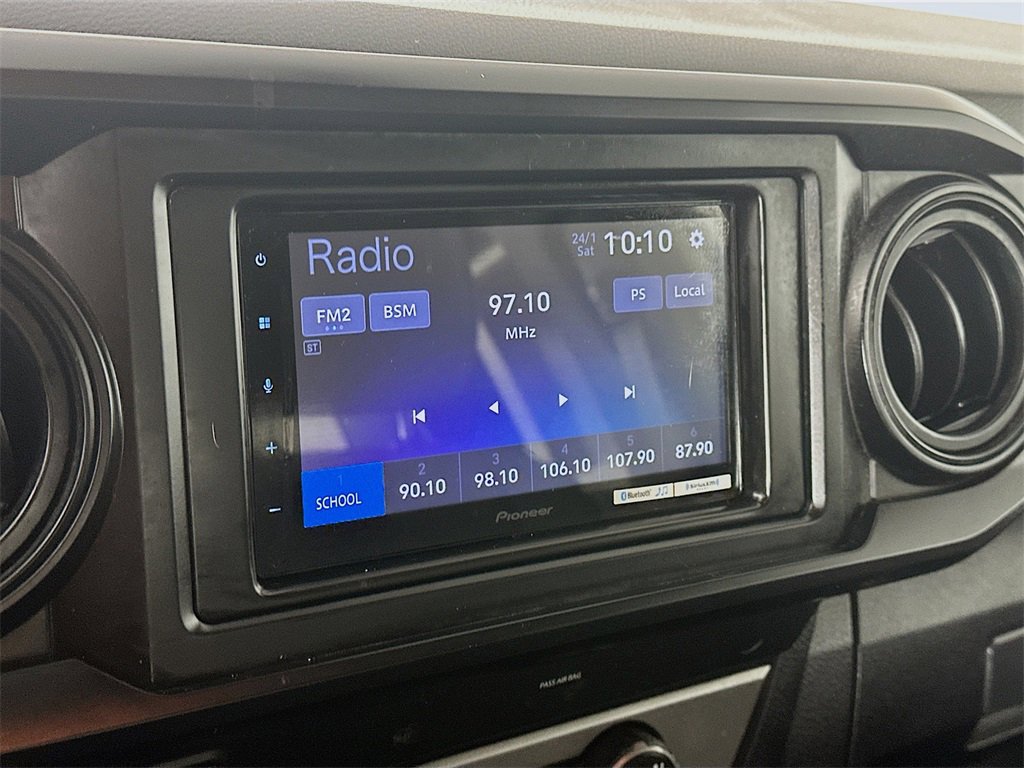 Used 2019 Toyota Tacoma SR image 17