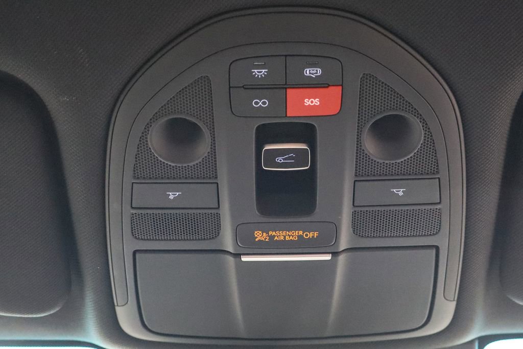 Used 2025 Genesis G70 2.5T w/ Sport Prestige Package image 19