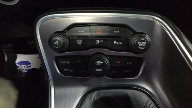 Used 2015 Dodge Challenger R/T Plus image 18