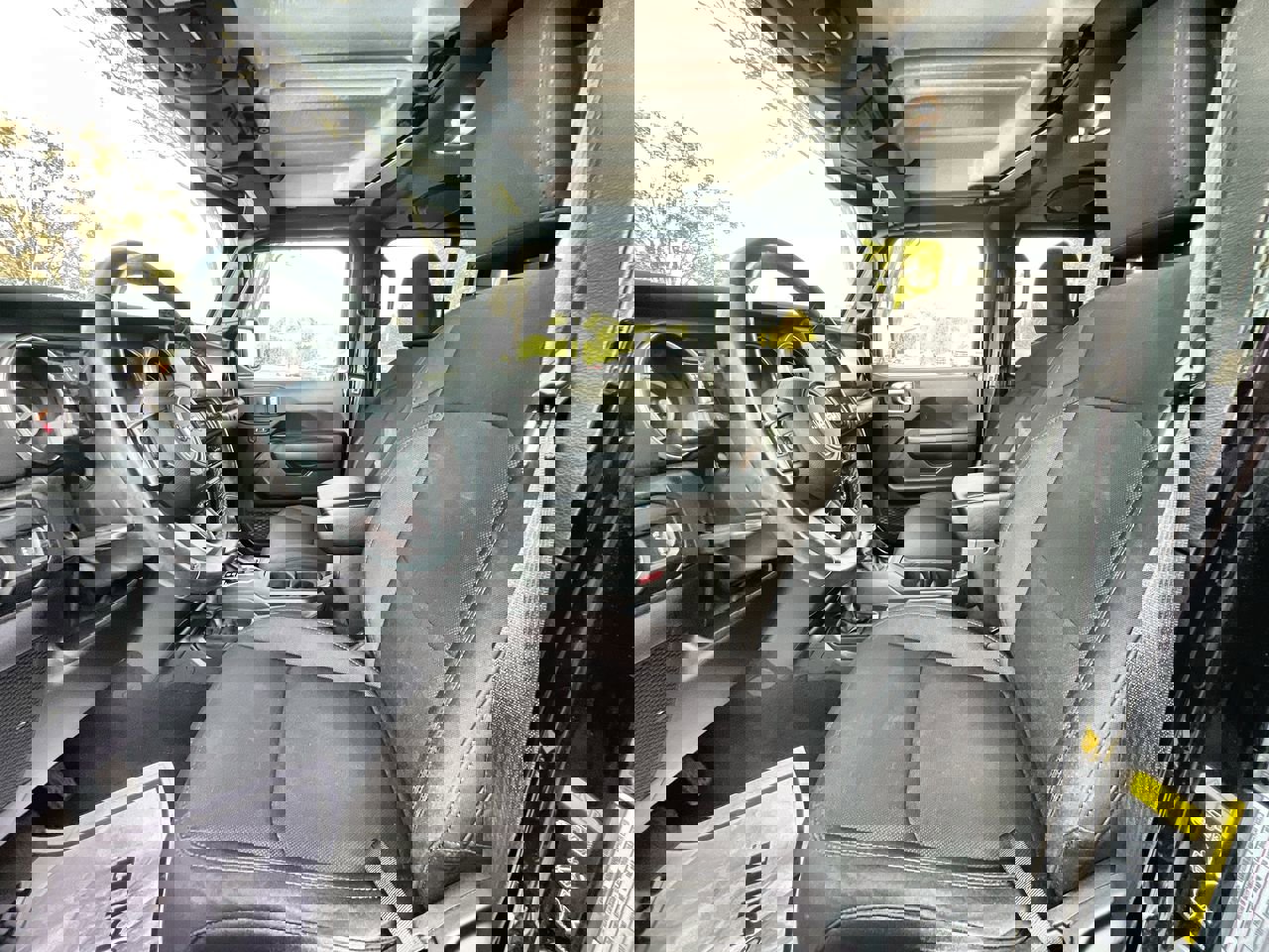 Used 2023 Jeep Gladiator Sport image 19