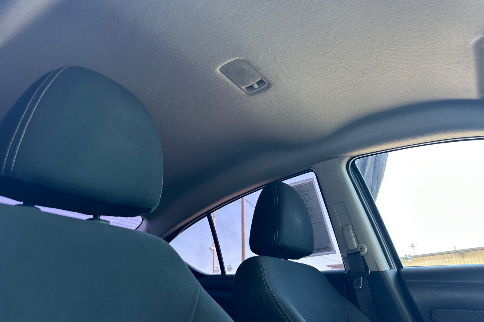Used 2014 Nissan Versa SV FWD image 16