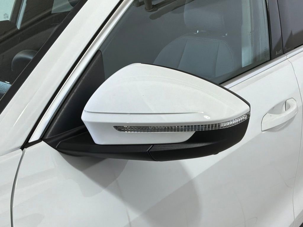 Certified 2025 Audi Q5 Premium w/ Convenience Package image 26