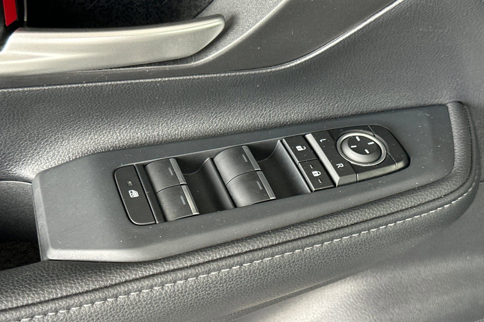 Certified 2025 Toyota Grand Highlander AWD image 14