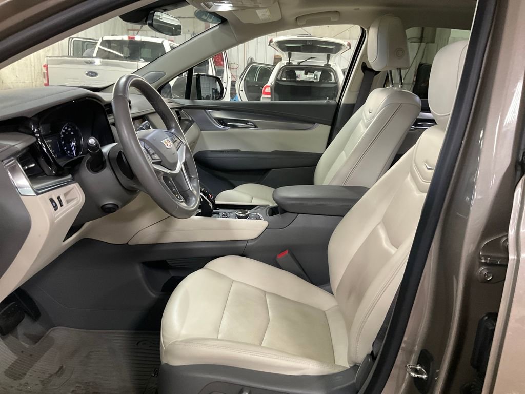 Used 2022 Cadillac XT5 Premium Luxury image 10
