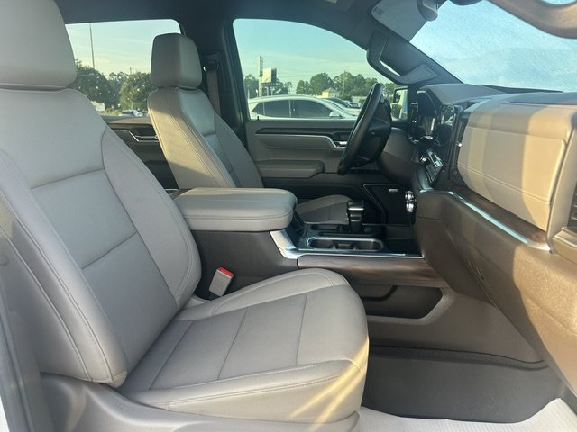 Used 2023 GMC Sierra 1500 SLT w/ SLT Premium Package AWD/4WD image 16