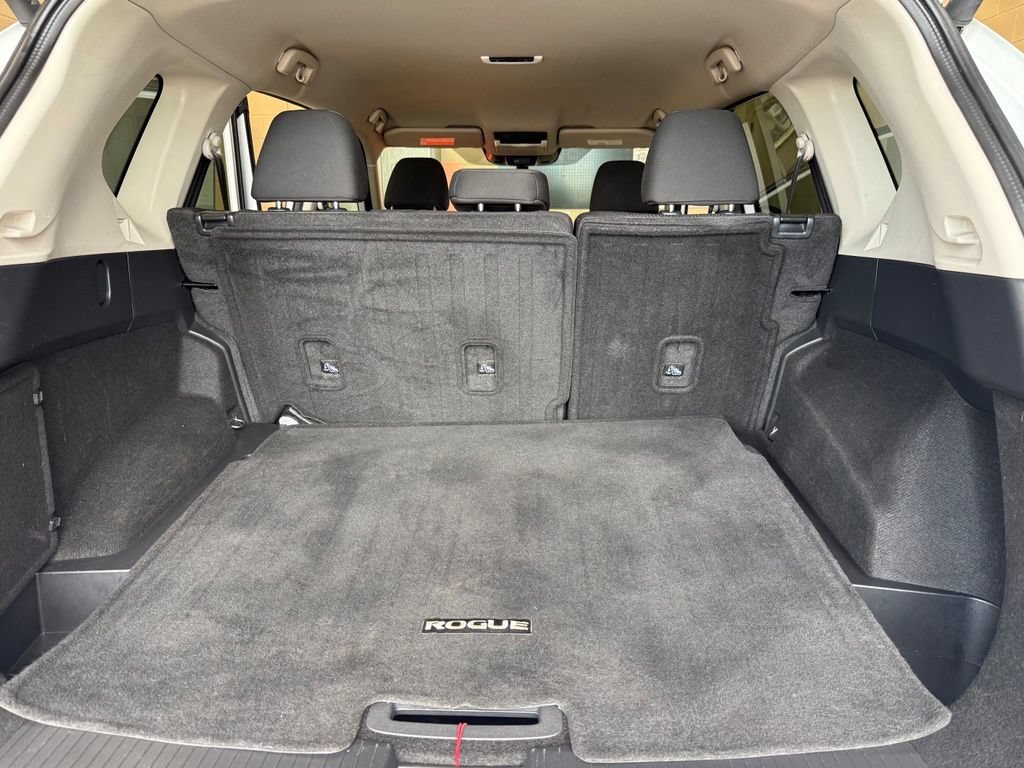 Used 2024 Nissan Rogue SV FWD image 7
