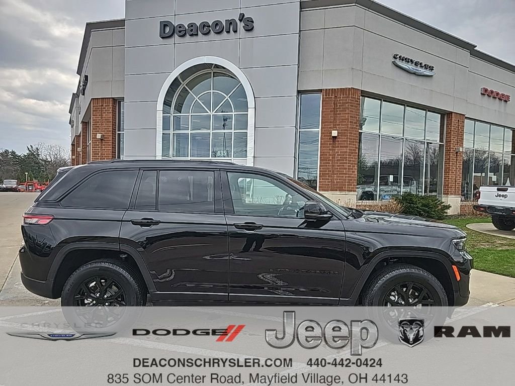 Certified 2024 Jeep Grand Cherokee Altitude image 1
