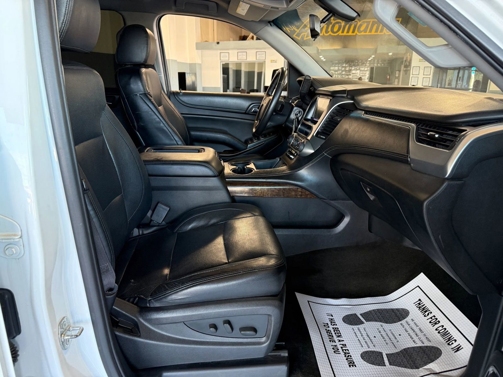 Used 2015 Chevrolet Suburban LS image 12