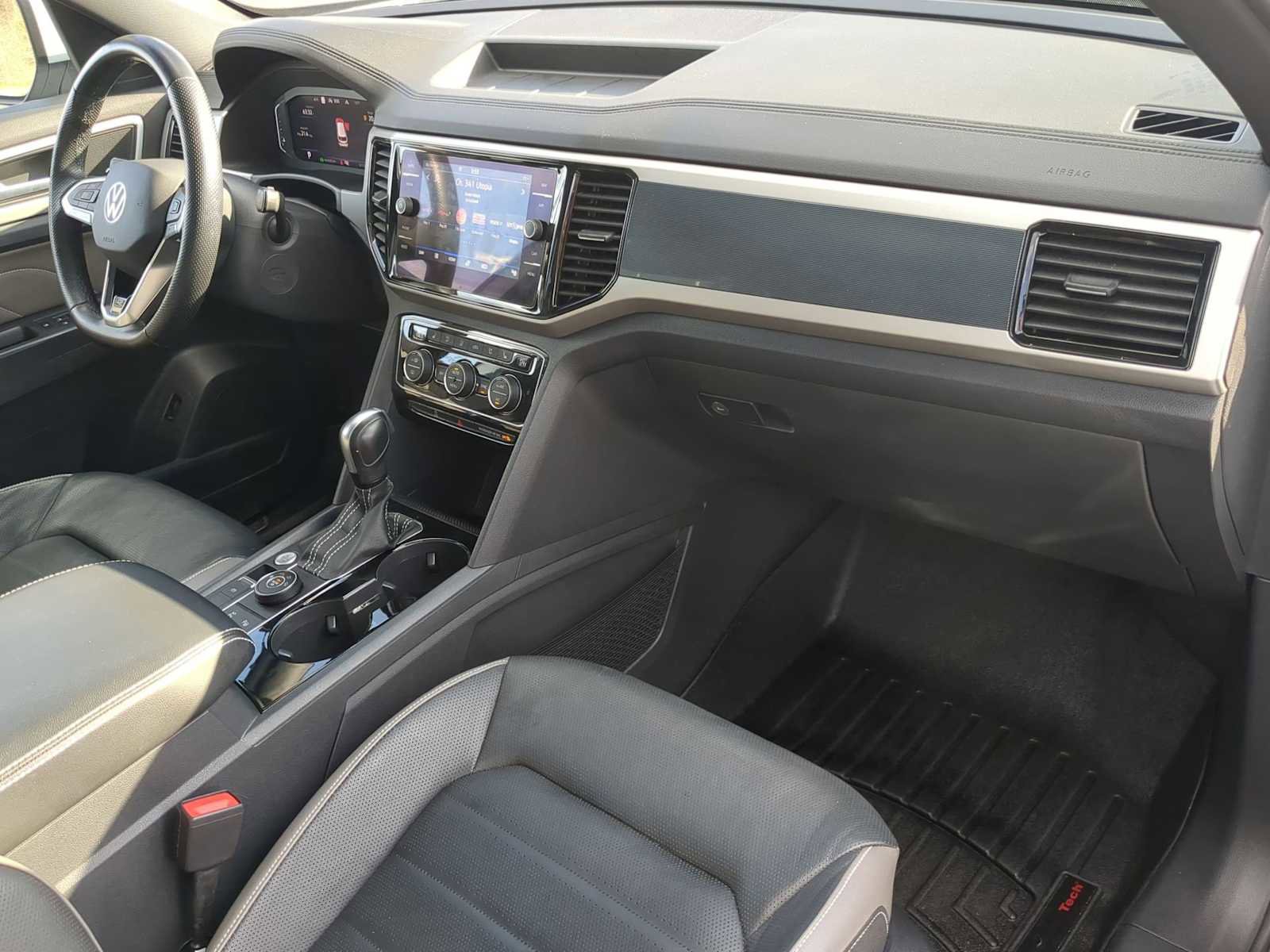 Used 2023 Volkswagen Atlas Cross Sport SEL Premium R-Line image 30