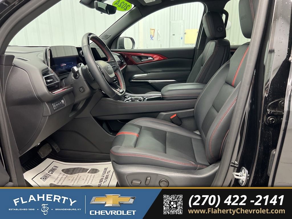 Used 2024 Chevrolet Traverse RS w/ LPO, Floor Liner Package AWD/4WD image 9