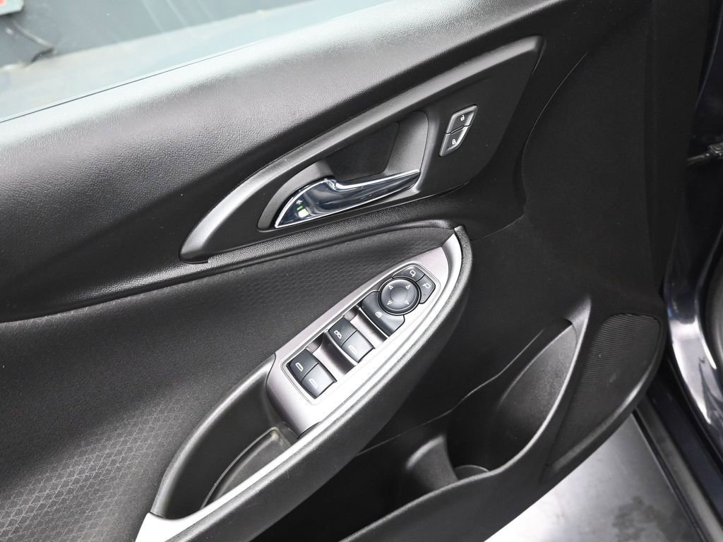 Used 2023 Chevrolet Malibu LT image 23