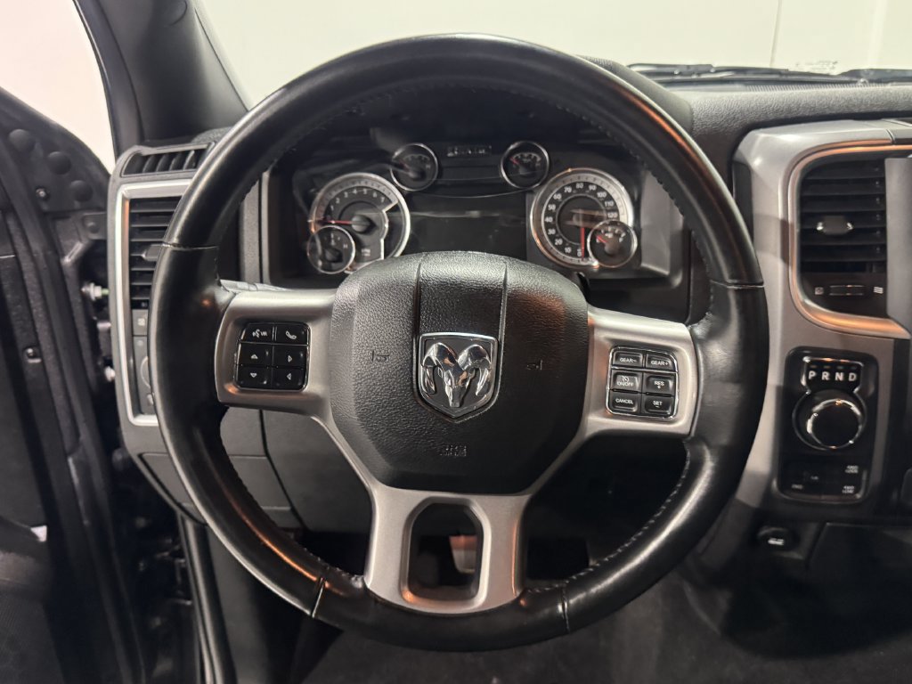 Used 2022 RAM 1500 Warlock AWD/4WD image 4