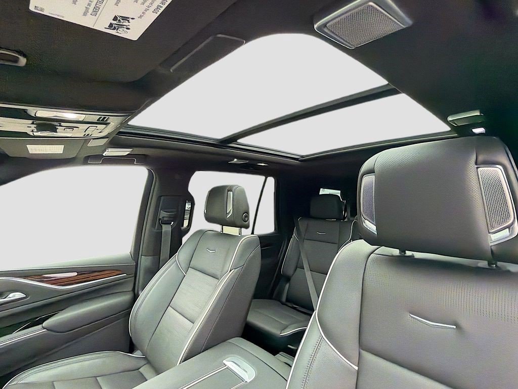 Certified 2023 Cadillac Escalade Premium Luxury w/ Performance Package AWD/4WD image 23