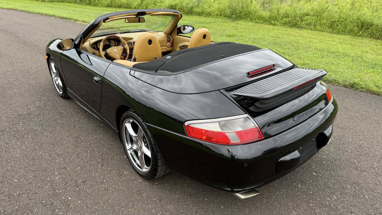 Used 2003 Porsche 911 Carrera RWD image 6