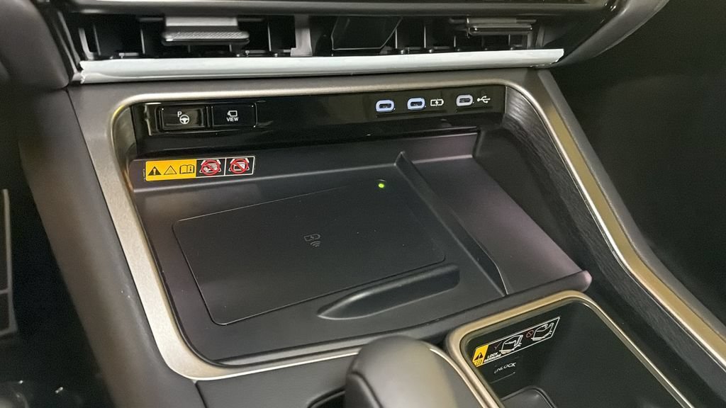New 2026 Lexus TX 500h AWD image 23