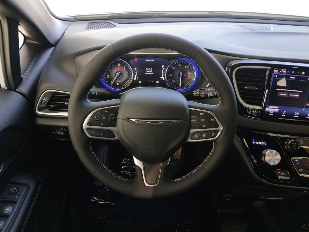 New 2027 Chrysler Pacifica LX FWD image 21