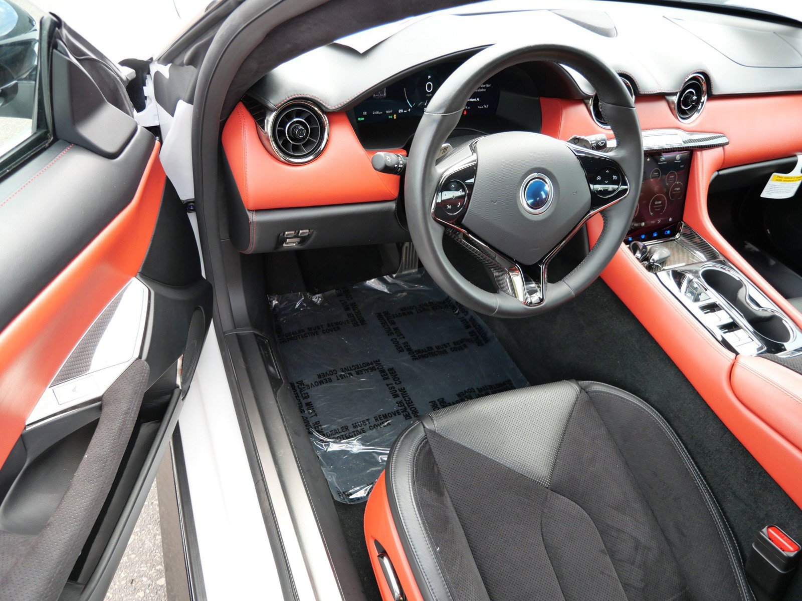 Used 2025 Karma Revero Luxury RWD image 13