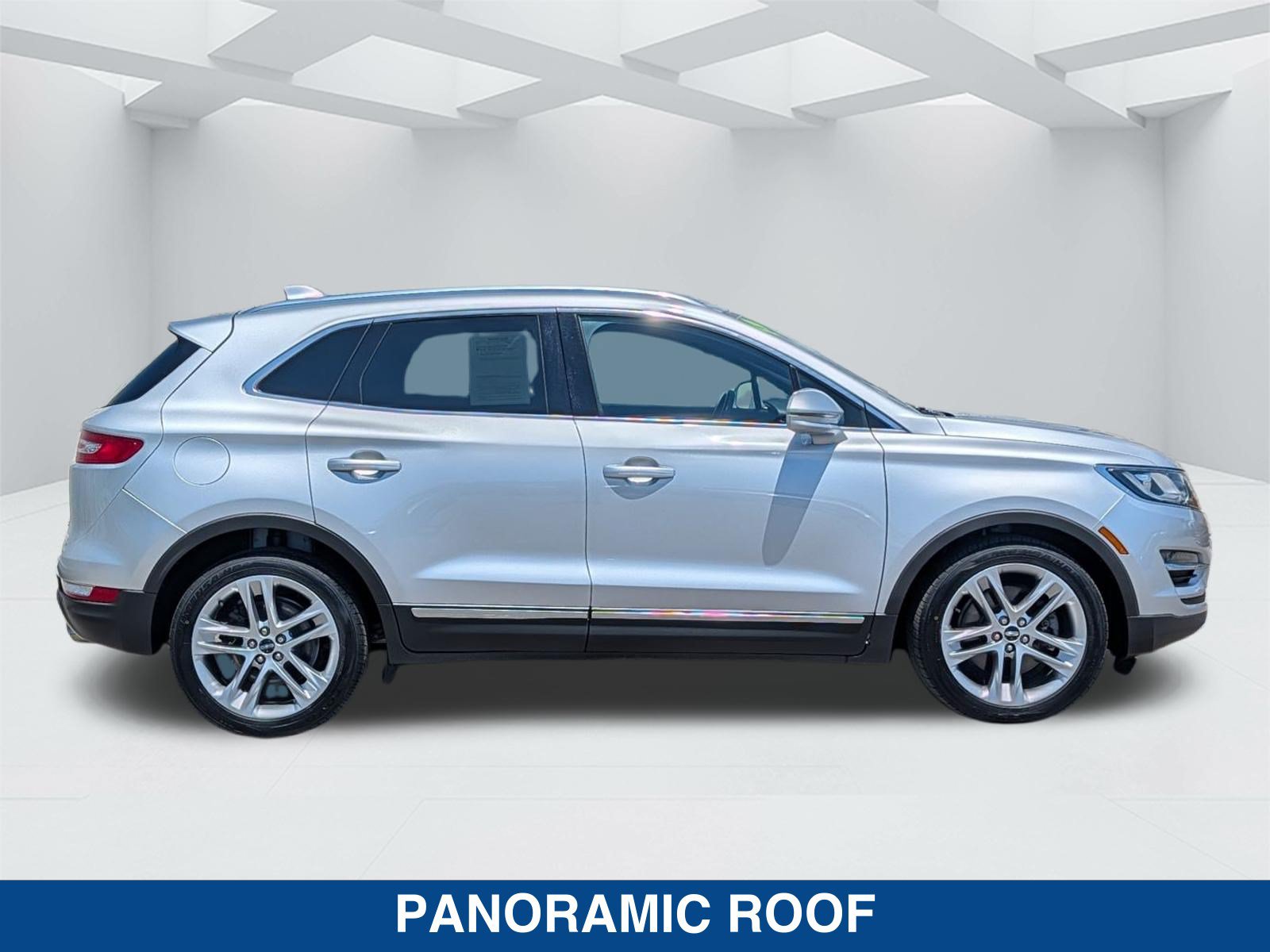 Used 2015 Lincoln MKC AWD w/ Equipment Group 102A Reserve image 4