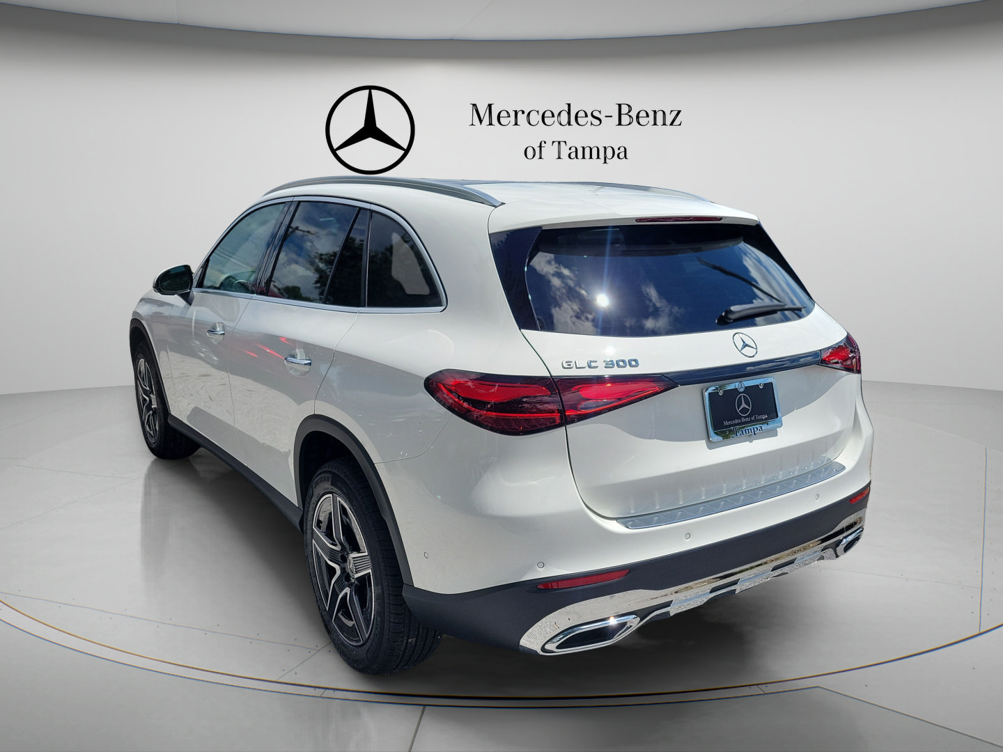 New 2027 Mercedes-Benz GLC 300 image 2
