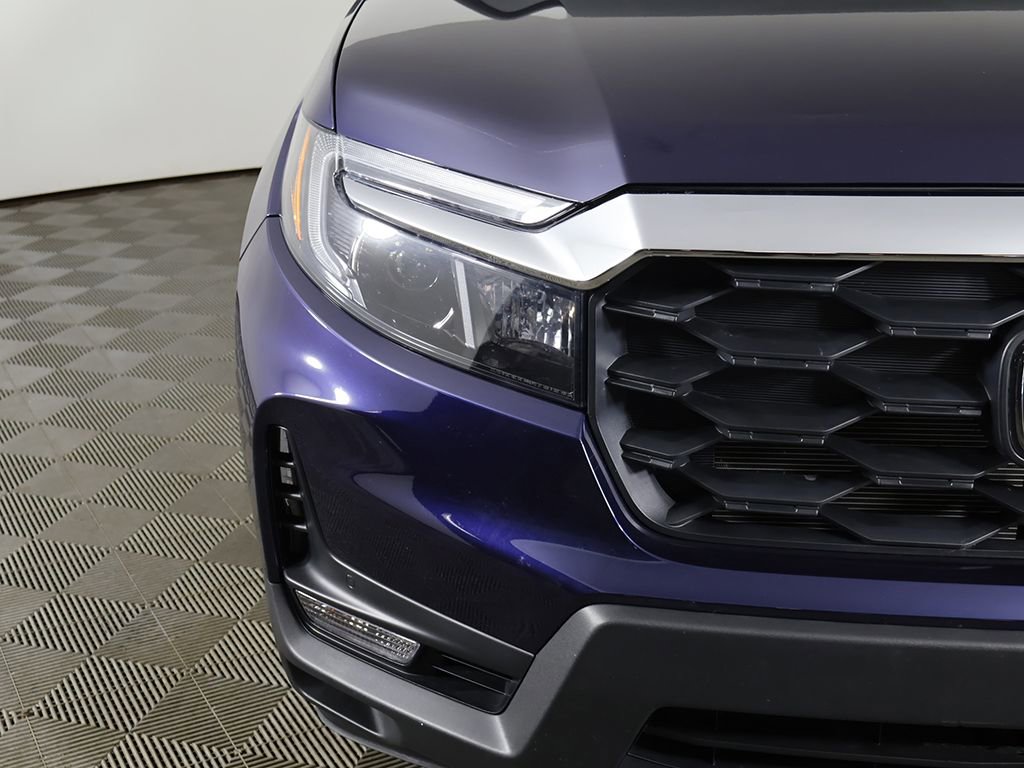 Used 2023 Honda Passport EX-L image 11