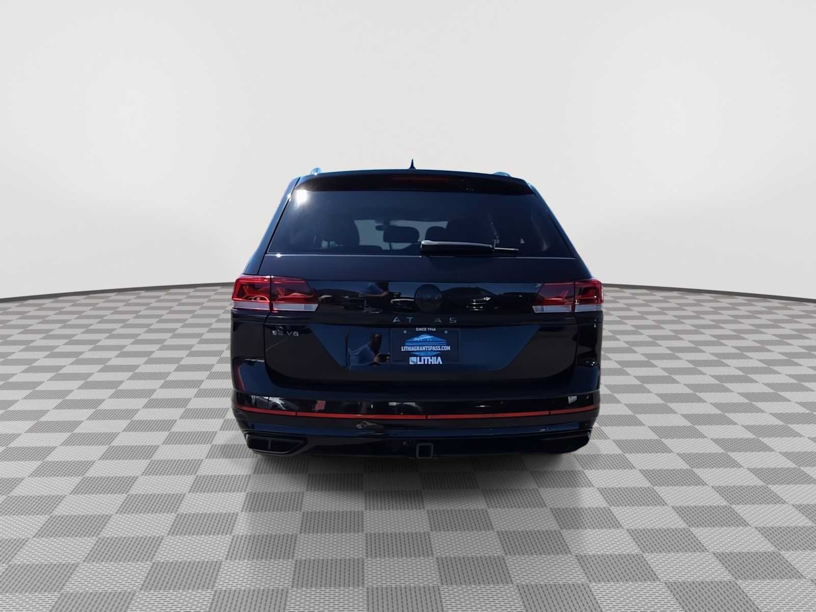 Used 2021 Volkswagen Atlas SE w/ Panoramic Sunroof Package FWD image 7