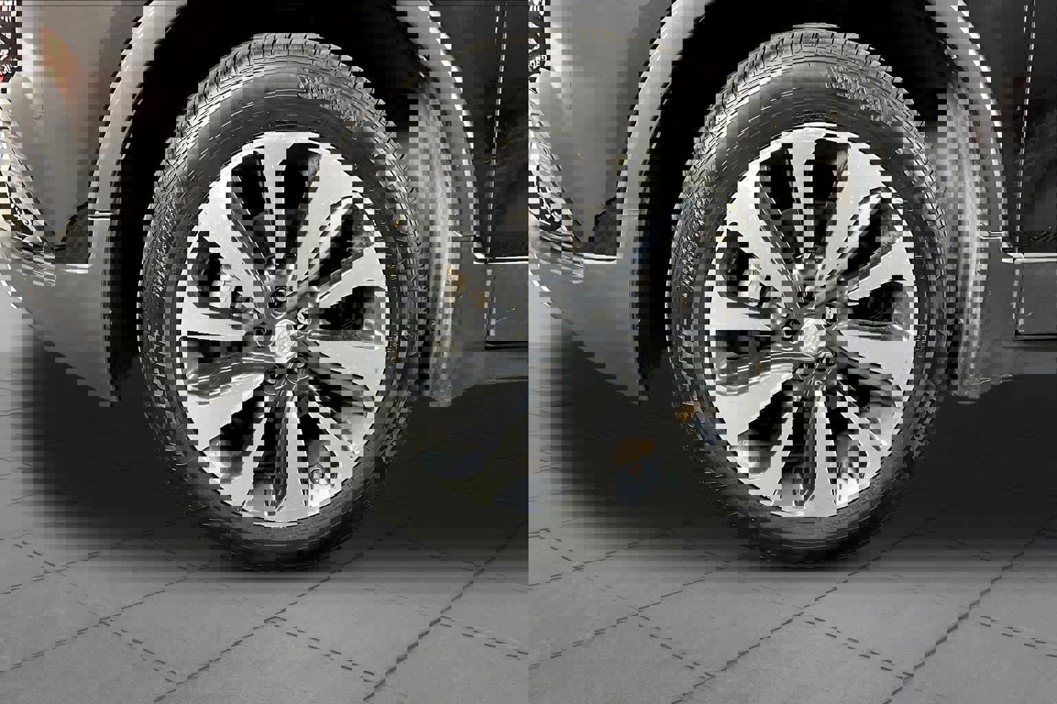 Used 2022 Buick Encore Preferred image 10