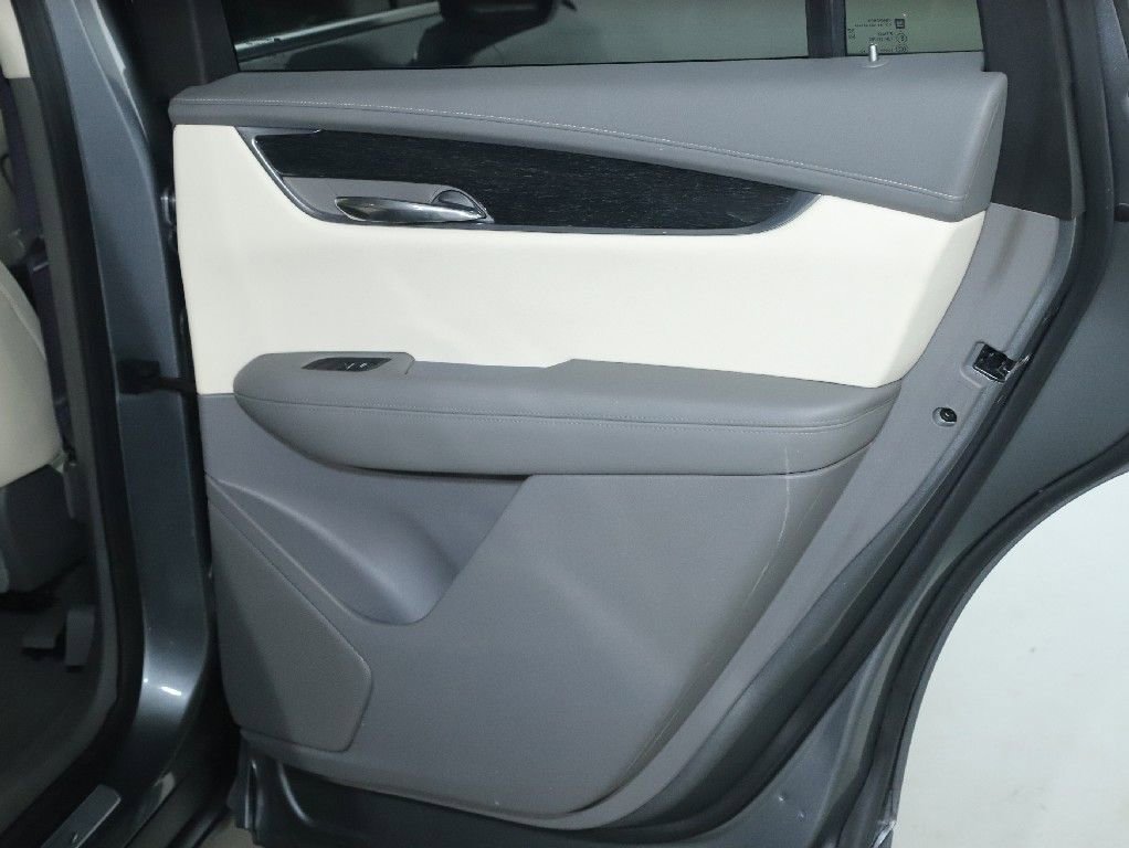 Used 2021 Cadillac XT6 Premium Luxury image 33