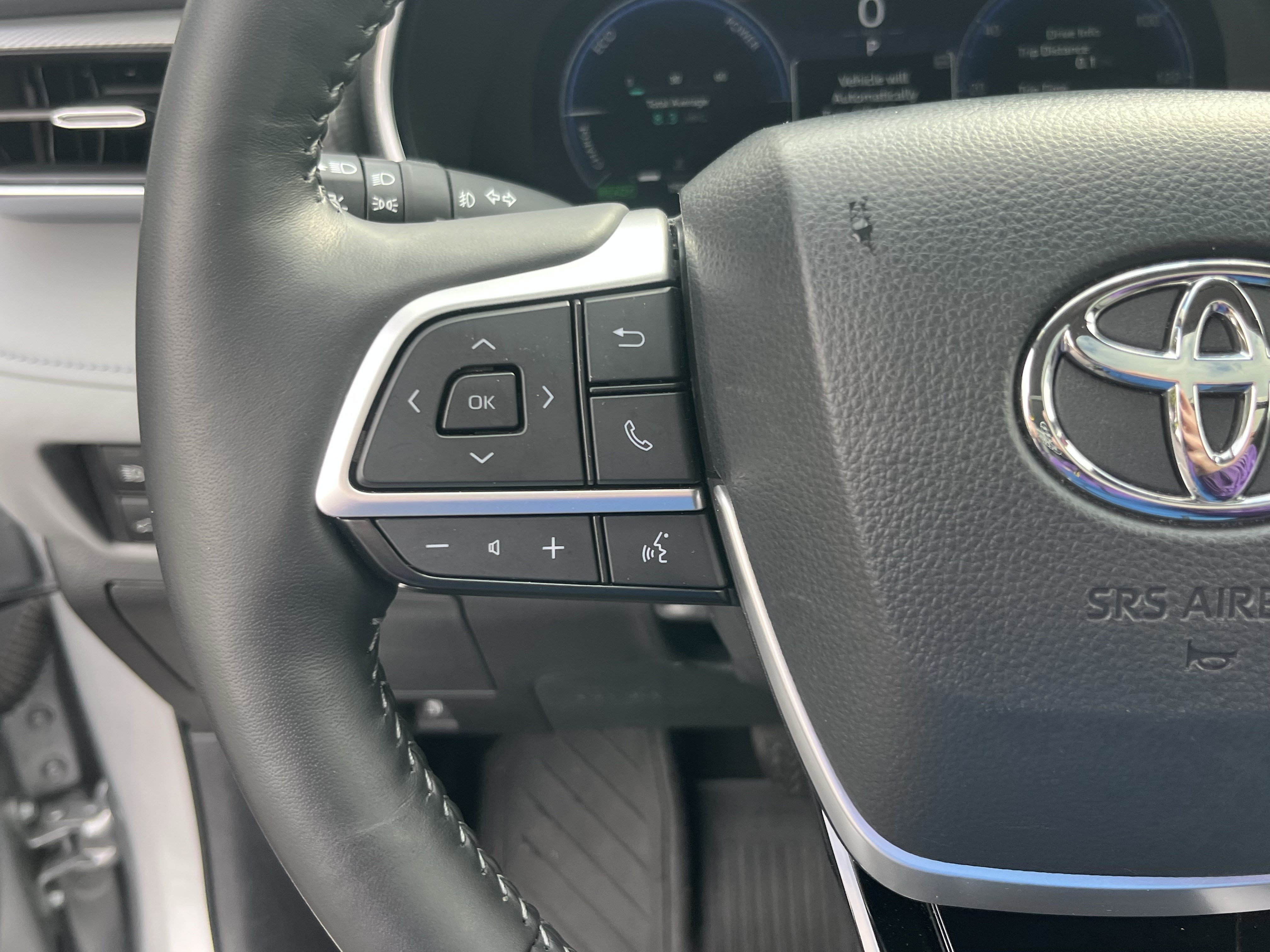 Used 2024 Toyota Highlander Platinum AWD/4WD image 22