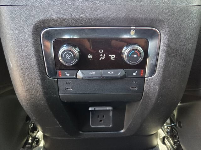 Used 2026 GMC Yukon Denali AWD/4WD image 18