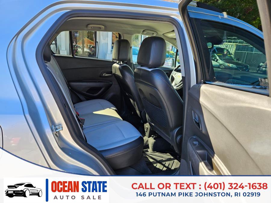 Used 2017 Chevrolet Trax LT w/ LT Convenience Package image 13