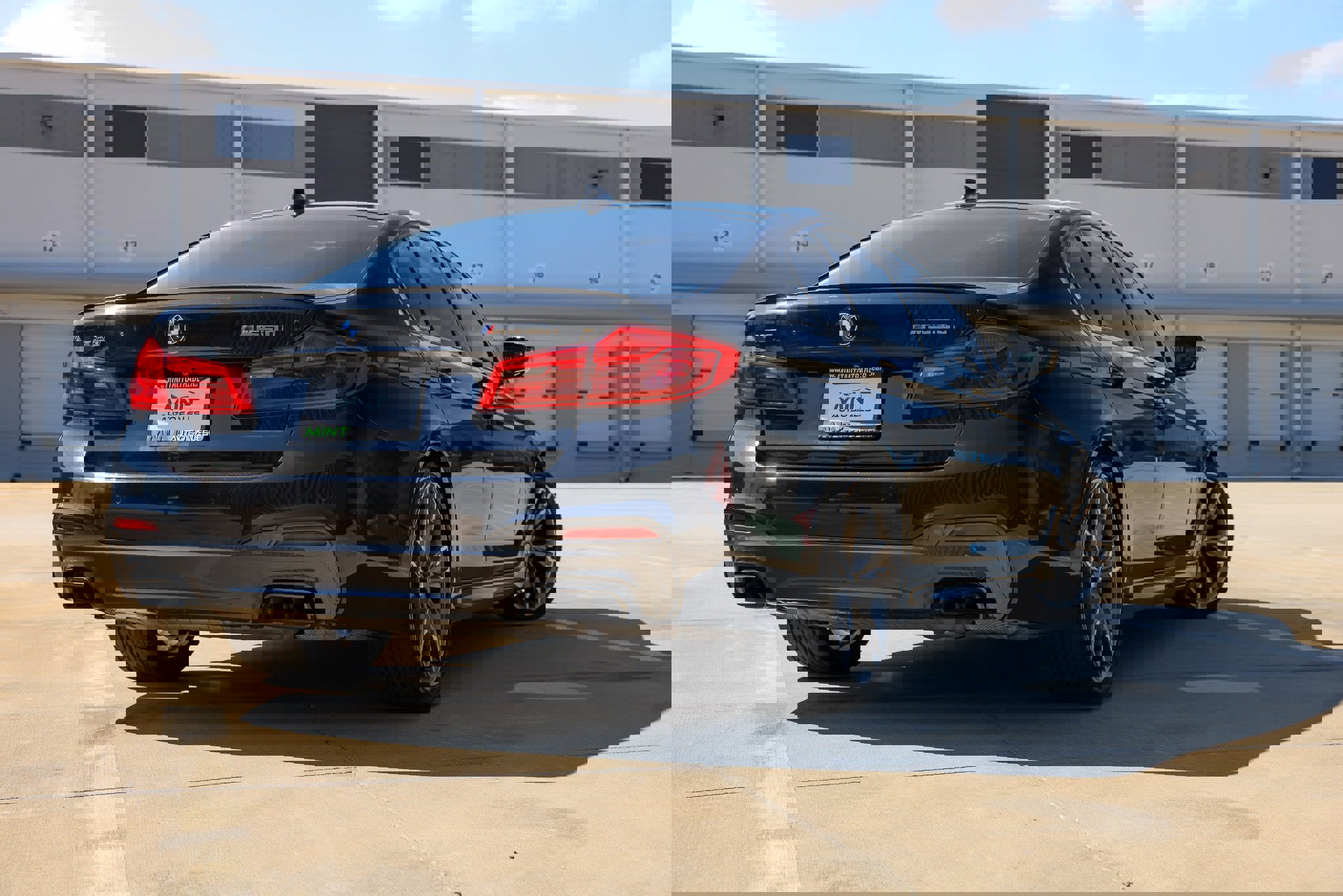 Used 2019 BMW M550i xDrive image 41