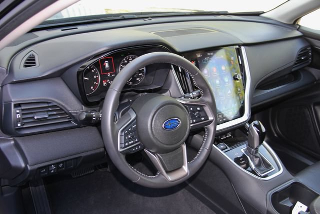 Used 2025 Subaru Outback Premium AWD/4WD image 19
