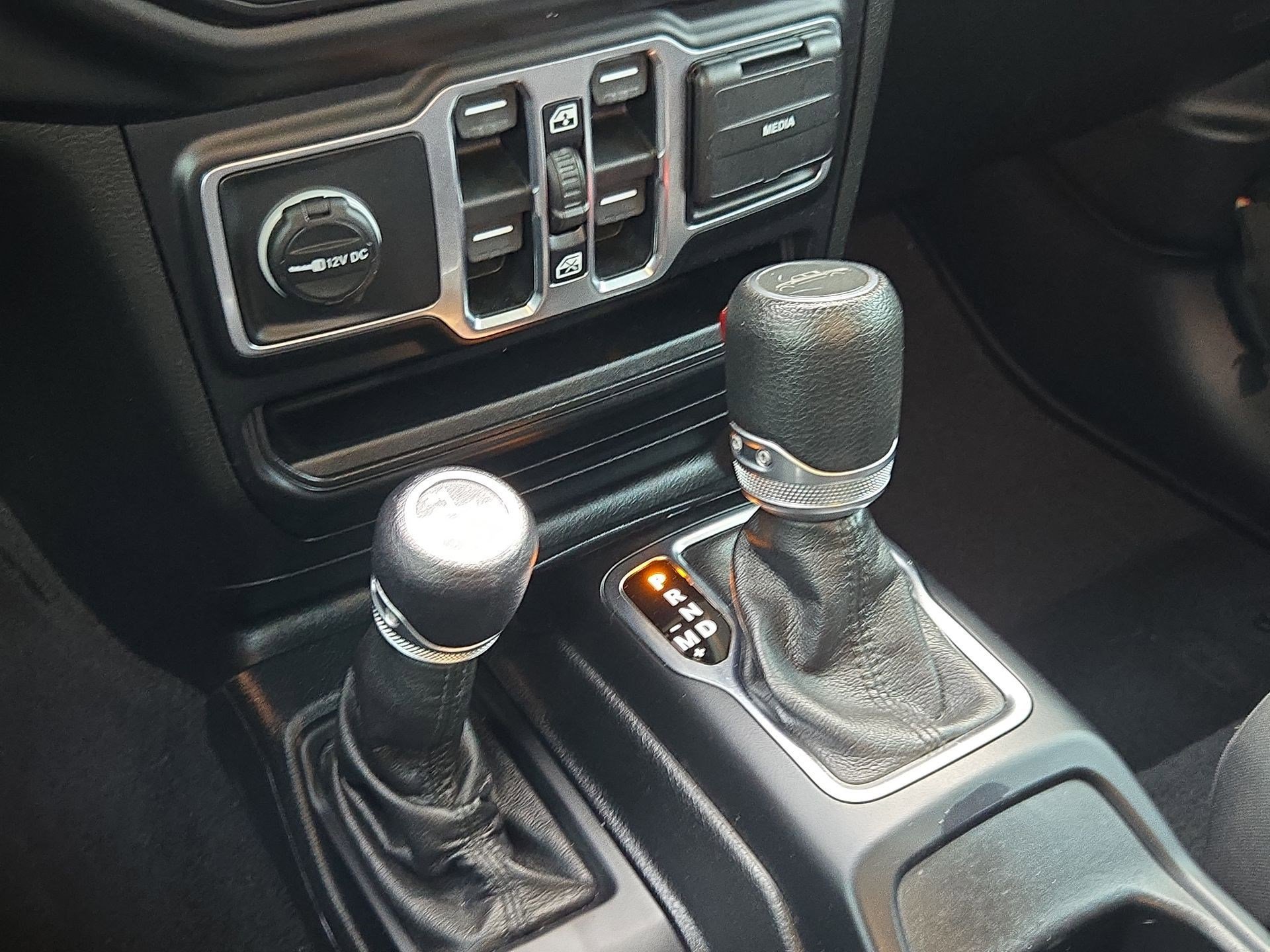 Used 2021 Jeep Gladiator Willys image 25
