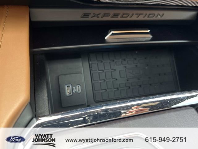 Used 2022 Ford Expedition Max Platinum RWD image 37
