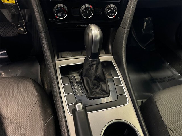 Used 2021 Volkswagen Passat 2.0T S image 26