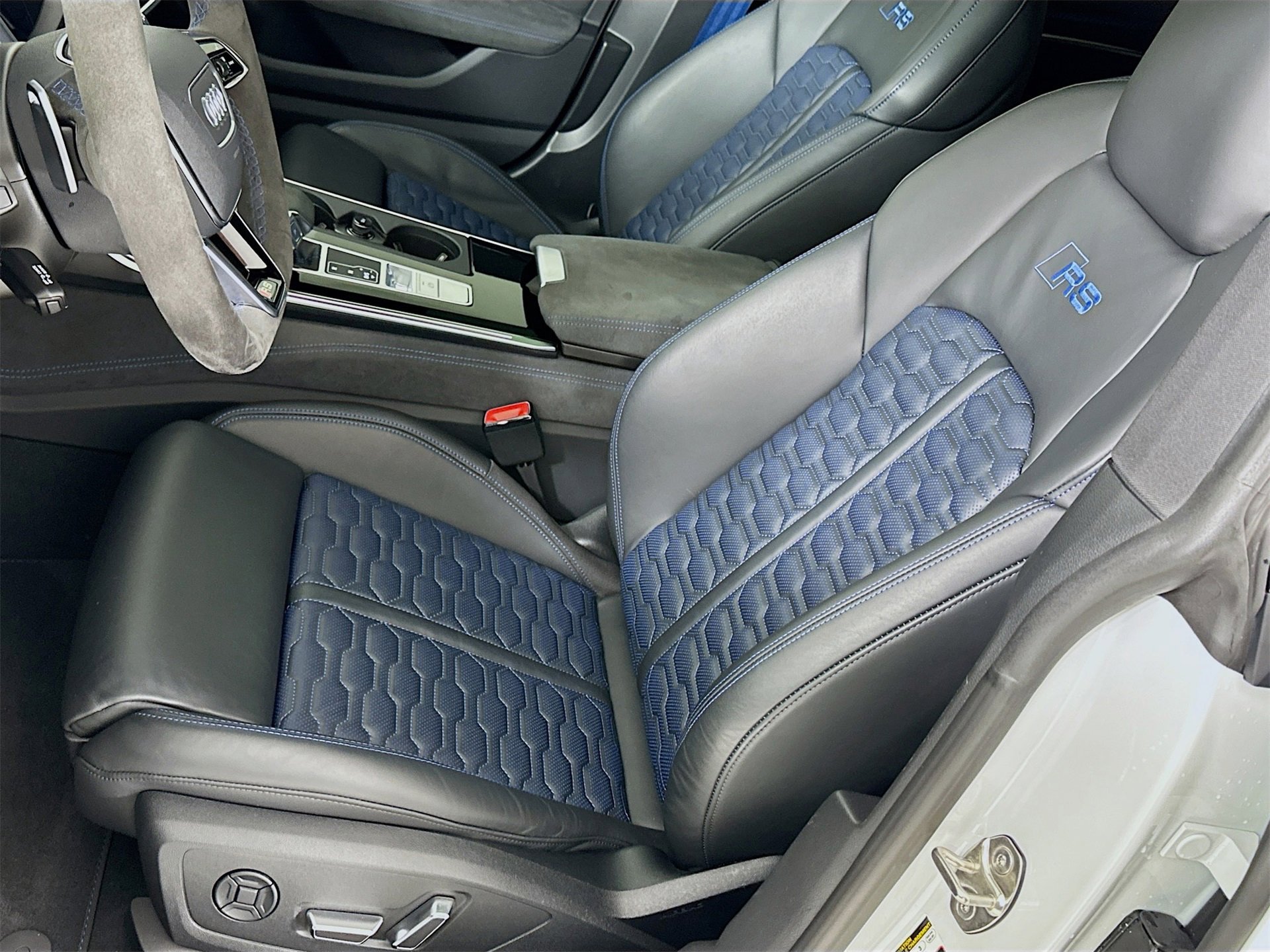 Used 2024 Audi RS 7 Performance image 21