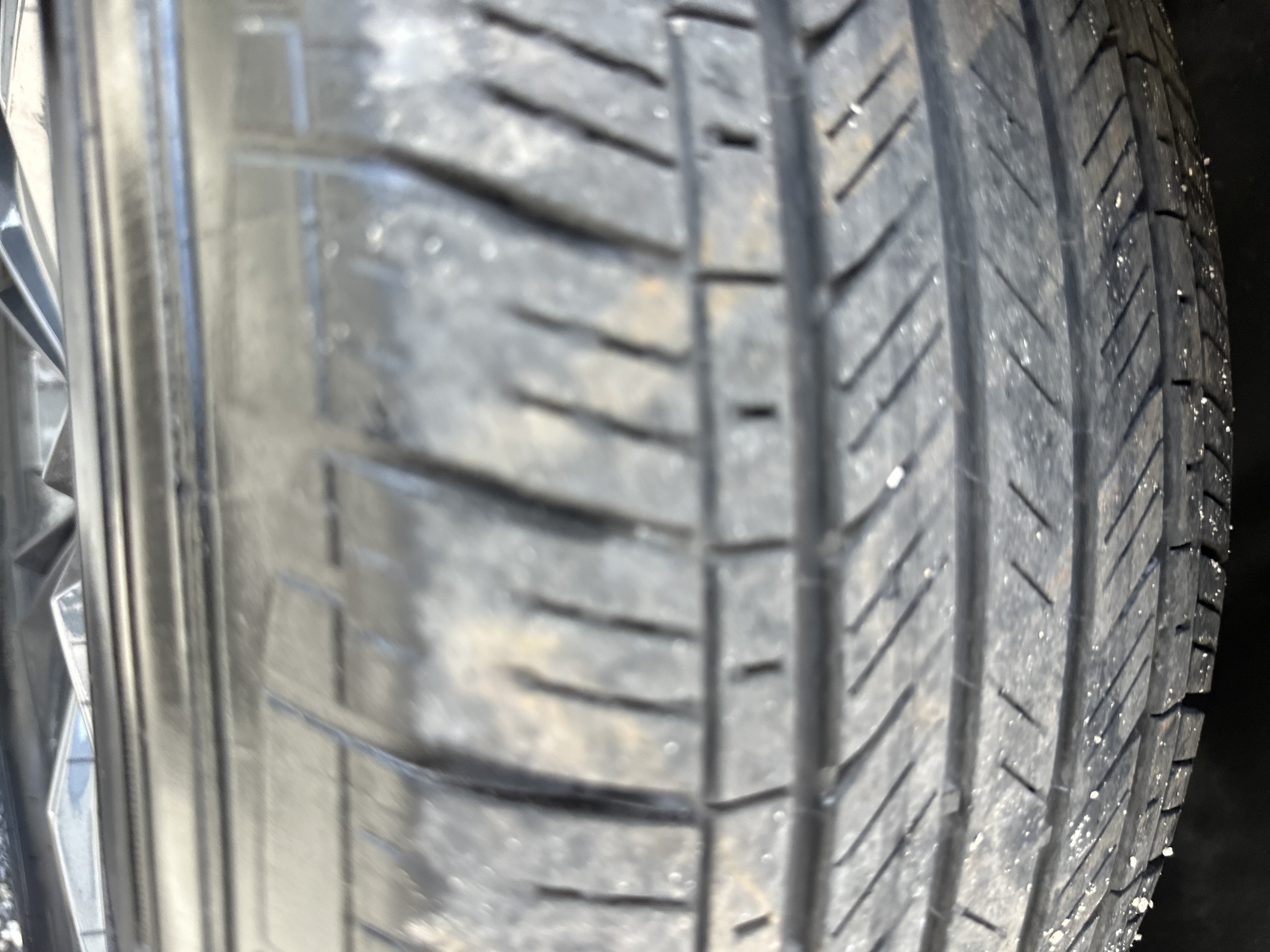 Used 2024 Volkswagen Tiguan SE FWD image 8