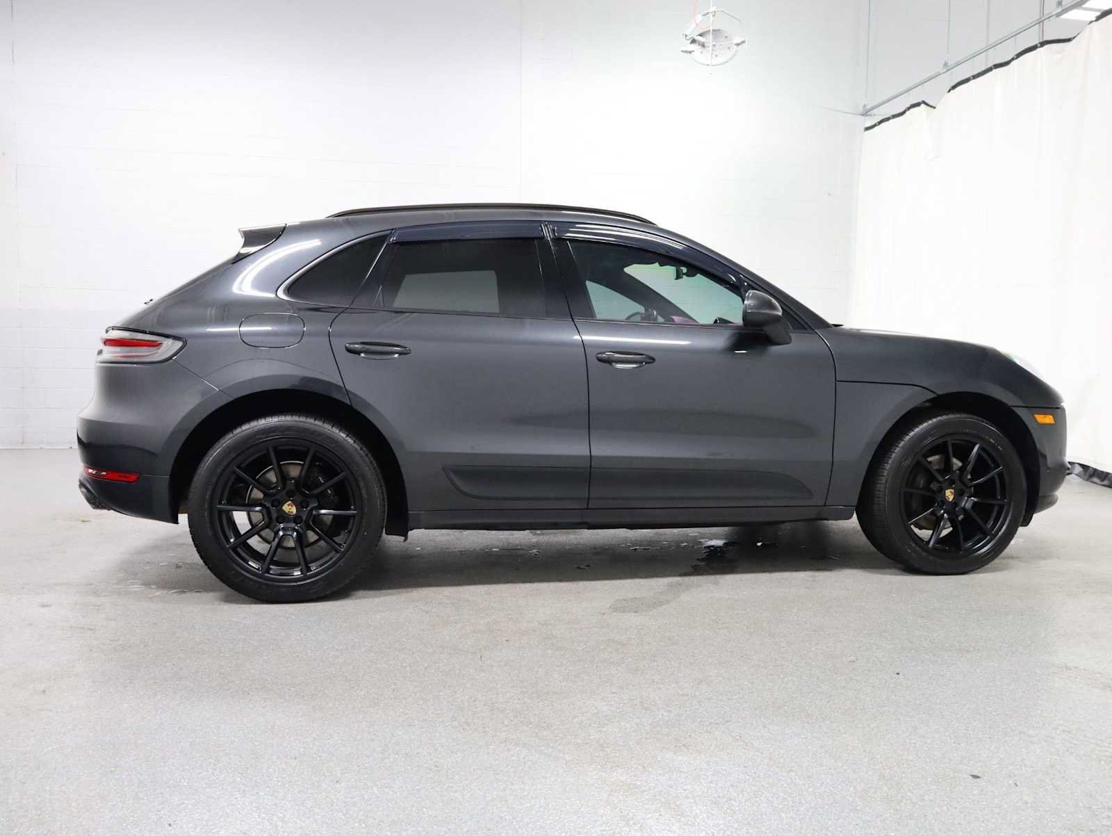 Used 2020 Porsche Macan AWD/4WD image 10