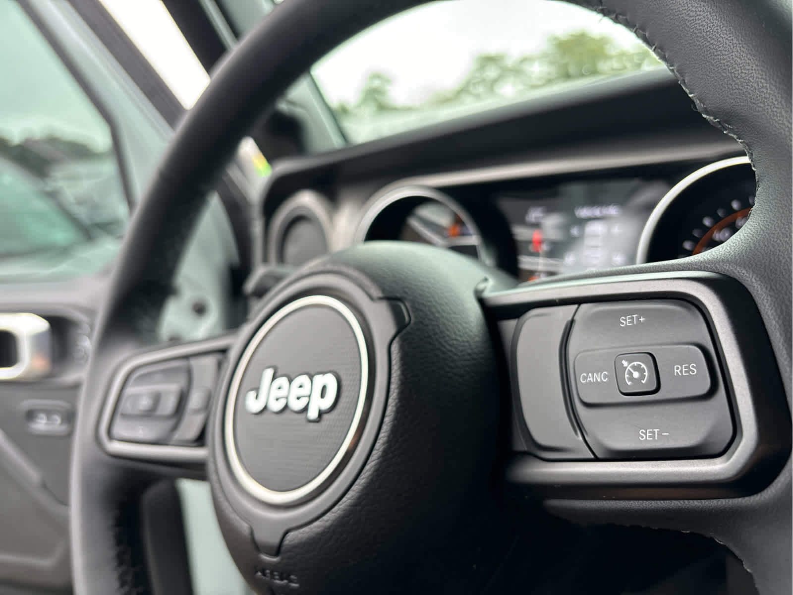 Used 2023 Jeep Wrangler Willys image 11