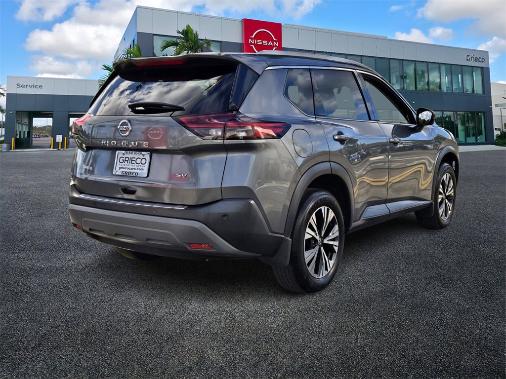 Used 2021 Nissan Rogue SV w/ Premium Package image 7