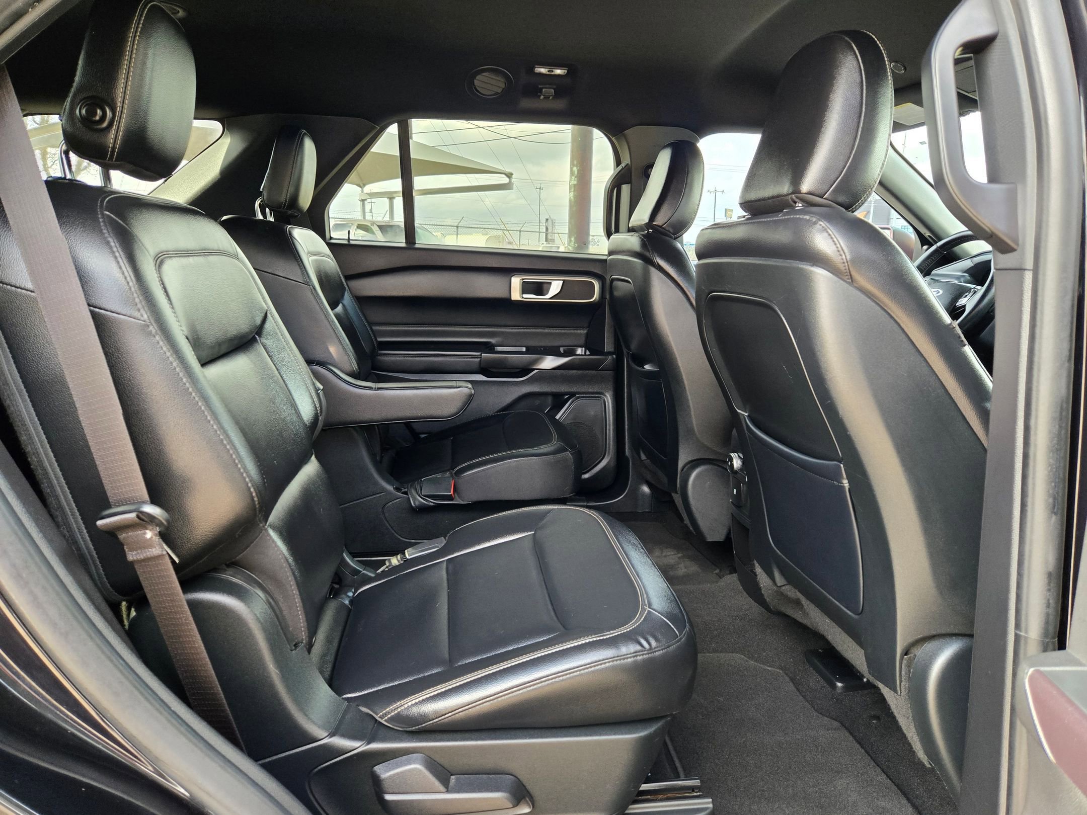 Used 2020 Ford Explorer XLT w/ Equipment Group 202A image 26