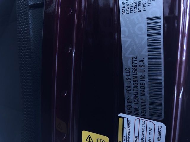 Used 2021 Jeep Gladiator Willys AWD/4WD image 27