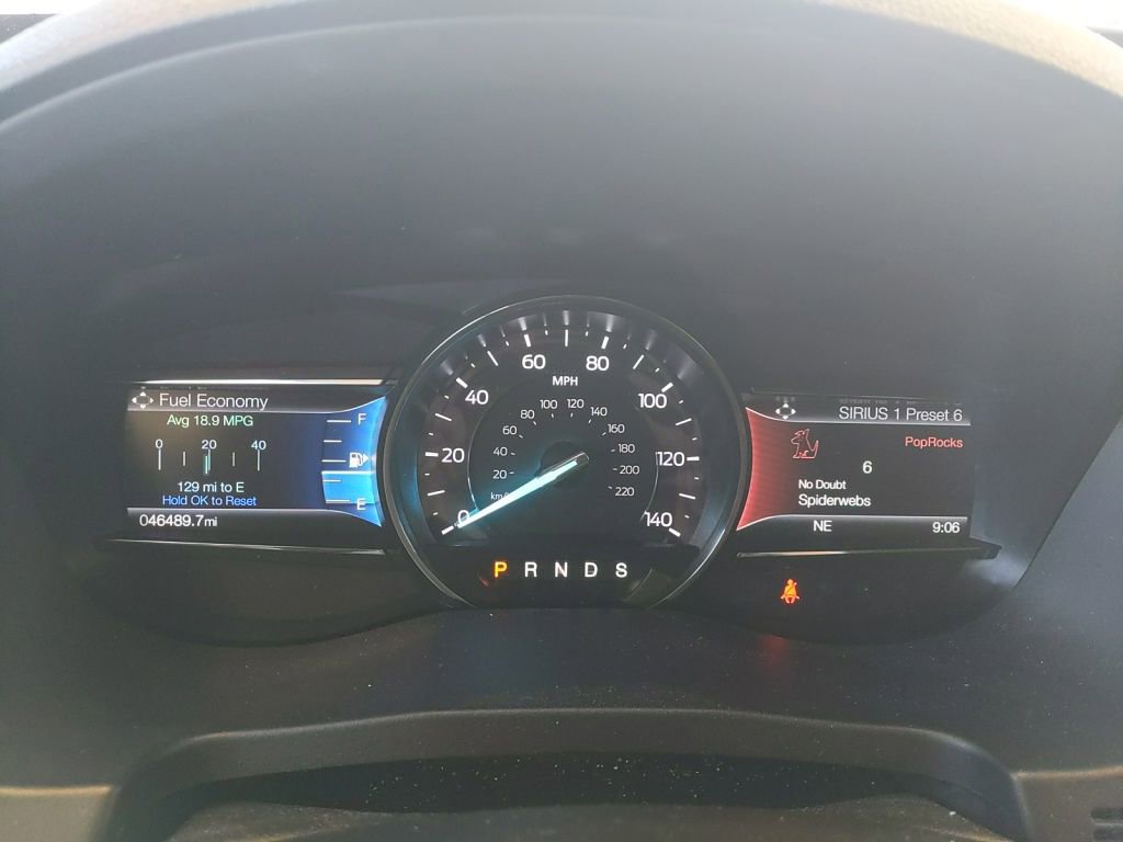 Used 2018 Ford Explorer XLT w/ Equipment Group 202A AWD/4WD image 29
