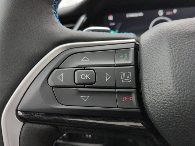 Used 2023 Jeep Grand Cherokee Trailhawk w/ Advanced Protech Group II AWD/4WD image 15