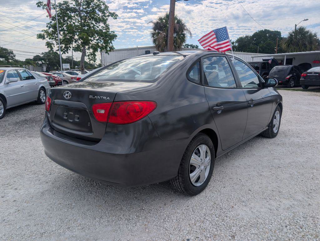 Used 2007 Hyundai Elantra Sedan FWD image 5